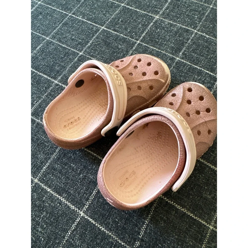 Crocs Kids Classic Clog Rose Gold Glitter Sparkle‎ Shoes Size C8 Pink